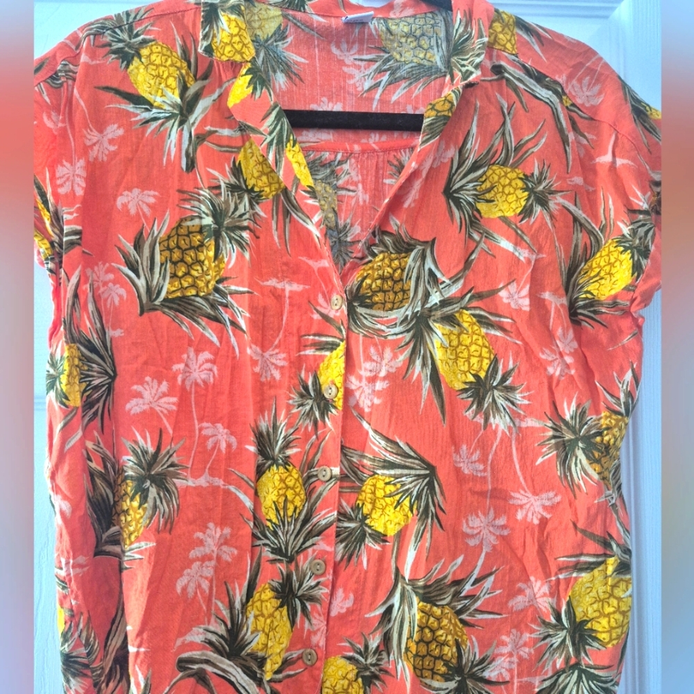 Pineapple Print Sleeveless  Button Down Blouse